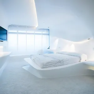 Puerta America Otel